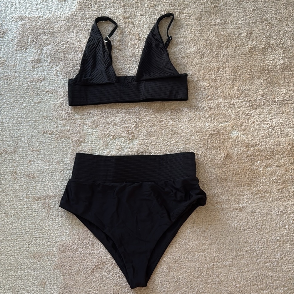 Lovewave cheeky high rise bikini size XXS top and XXS bottom | capsule luxury